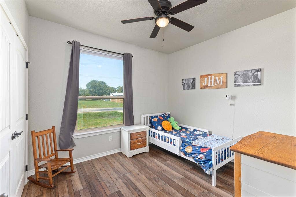 5407 Arrowhead Drive, Granbury, TX 76048 5407 Arrowhead Drive, Granbury, TX 76048