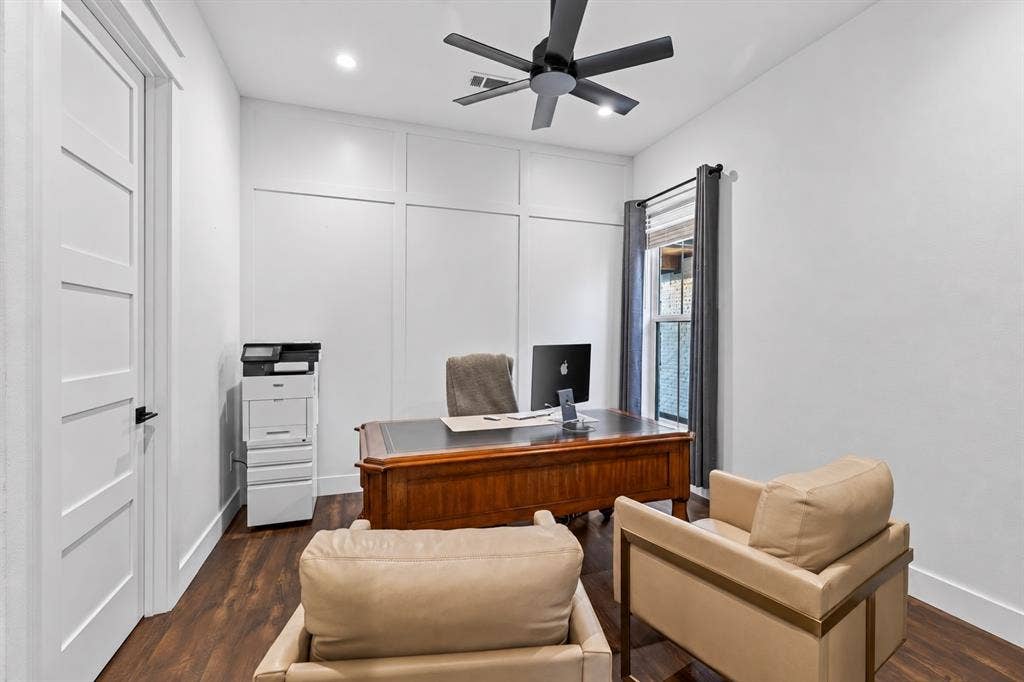104 Oakbend Trail, Mabank, TX 75147 Bedroom Four currently serves as an office with Jack and Jill bath. Main Residence.