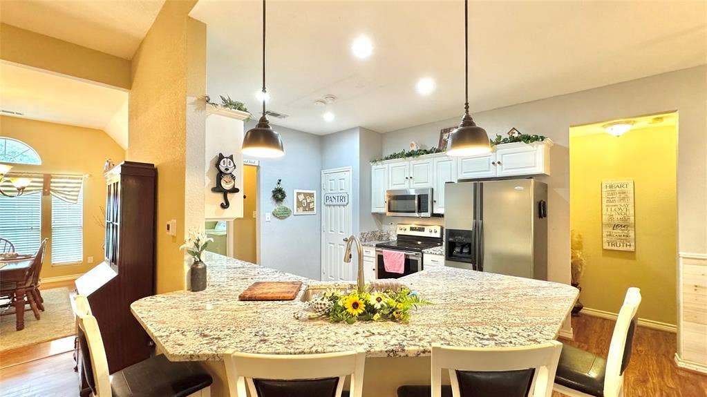 115 Meadowood Road, Enchanted Oaks, TX 75156 115 Meadowood Road, Enchanted Oaks, TX 75156