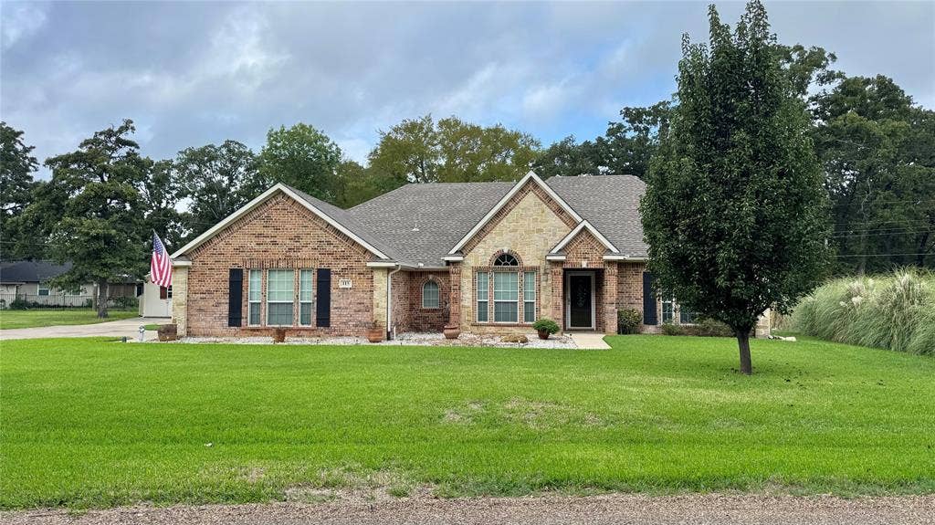 115 Meadowood Road, Enchanted Oaks, TX 75156 115 Meadowood Road, Enchanted Oaks, TX 75156