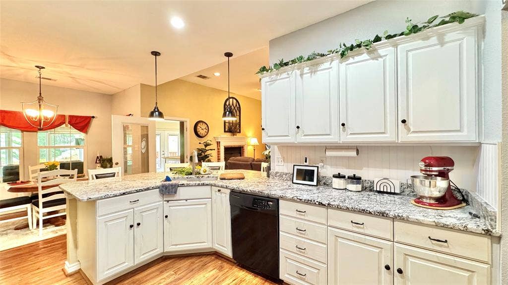115 Meadowood Road, Enchanted Oaks, TX 75156 115 Meadowood Road, Enchanted Oaks, TX 75156