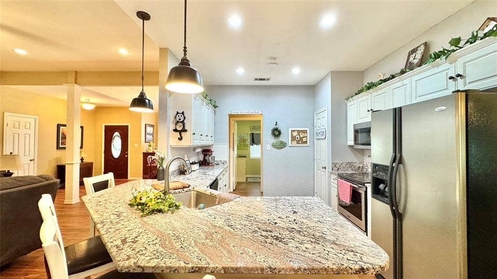 115 Meadowood Road, Enchanted Oaks, TX 75156 115 Meadowood Road, Enchanted Oaks, TX 75156