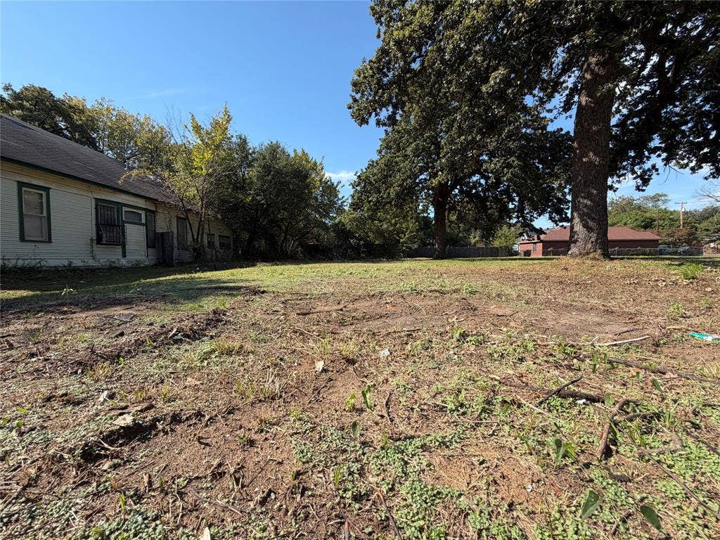 3915 Malcolm X Boulevard, Dallas, TX 75215 3915 Malcolm X Boulevard, Dallas, TX 75215