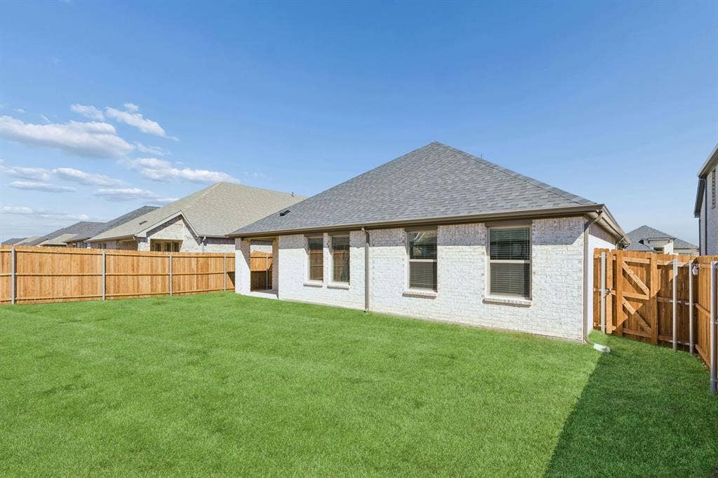 4107 Fork Drive, Farmersville, TX 75442 Covered Patio in the Harrison home plan – REPRESENTATIVE PHOTO