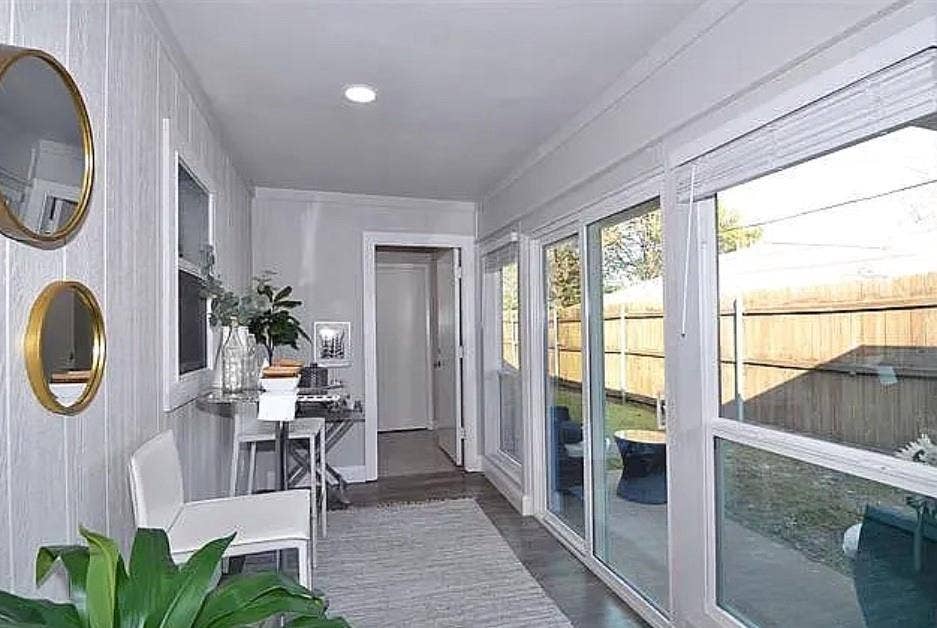 3105 Medina Street, Irving, TX 75061 3105 Medina Street, Irving, TX 75061