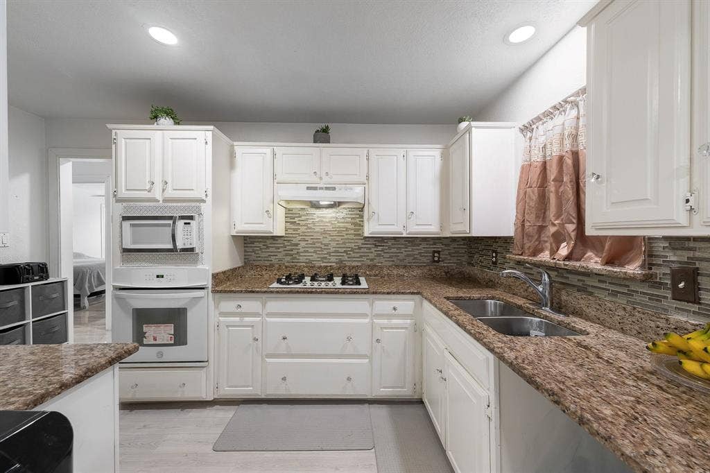 2546 Havenhurst Street, Farmers Branch, TX 75234 2546 Havenhurst Street, Farmers Branch, TX 75234
