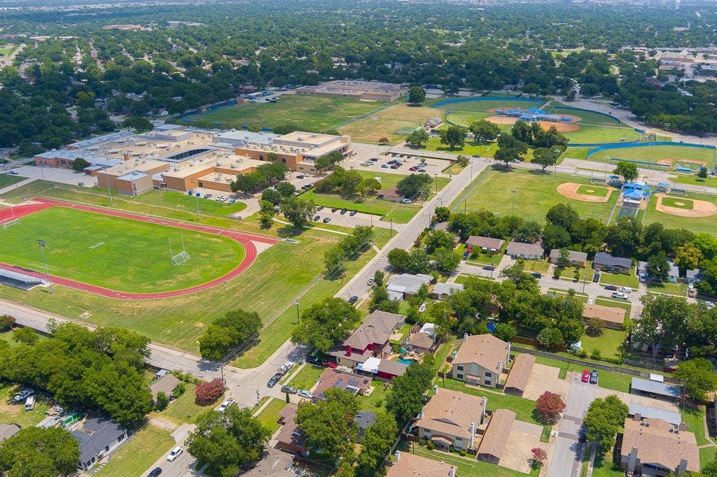 2546 Havenhurst Street, Farmers Branch, TX 75234 2546 Havenhurst Street, Farmers Branch, TX 75234