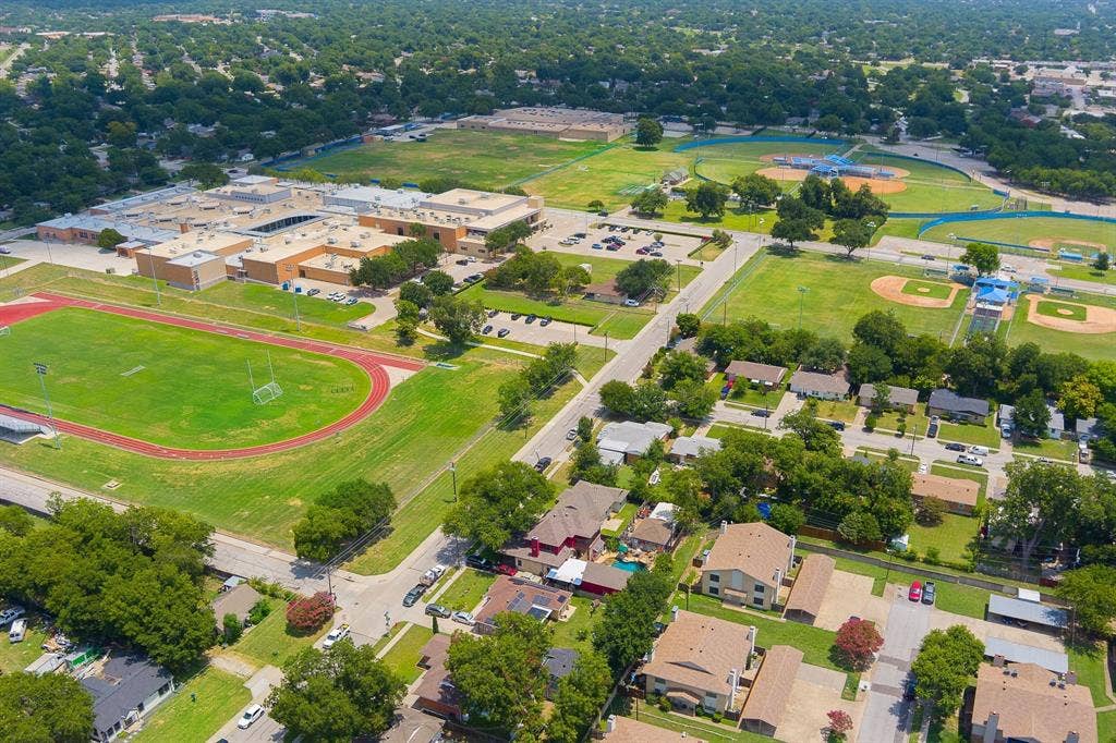 2546 Havenhurst Street, Farmers Branch, TX 75234 2546 Havenhurst Street, Farmers Branch, TX 75234