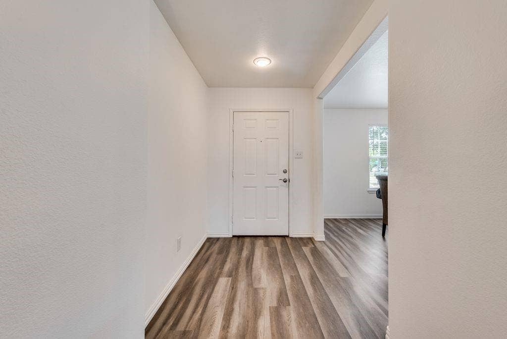 6916 Derbyshire Drive, Fort Worth, TX 76137