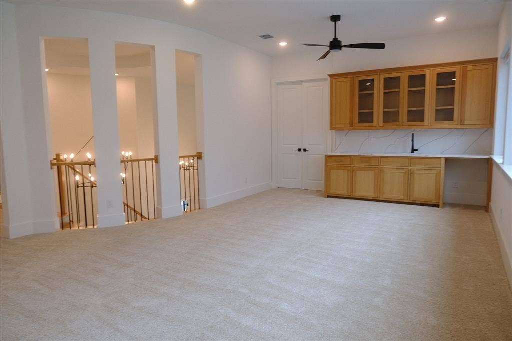 10694 Hollydale Lane, Frisco, TX 75035 Second Floor Living Room