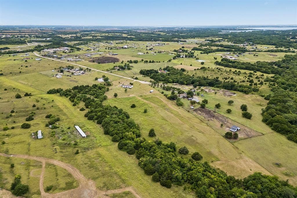 6027 NUGGET Drive, Nevada, TX 75173 6027 NUGGET Drive, Nevada, TX 75173