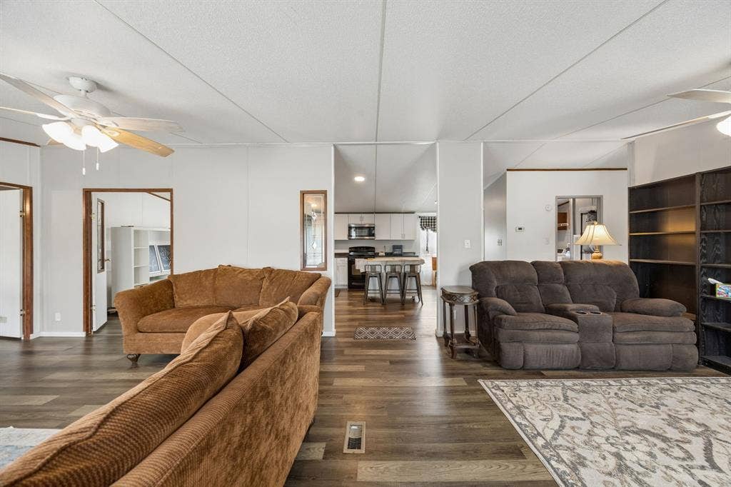 6027 NUGGET Drive, Nevada, TX 75173 6027 NUGGET Drive, Nevada, TX 75173