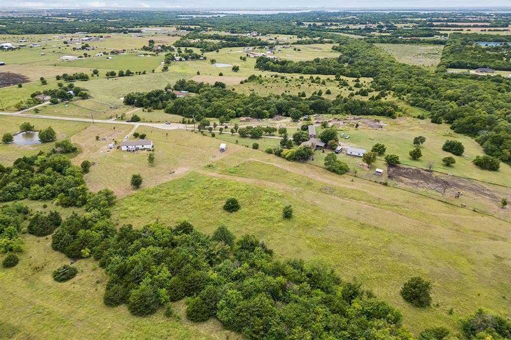 6027 NUGGET Drive, Nevada, TX 75173 6027 NUGGET Drive, Nevada, TX 75173