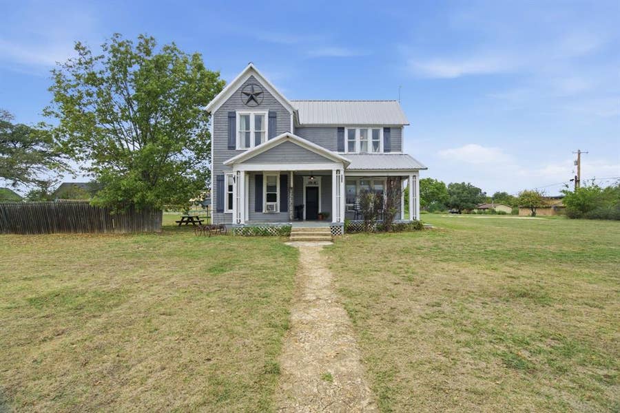 Property photo for 106 W North Street, Hico, TX