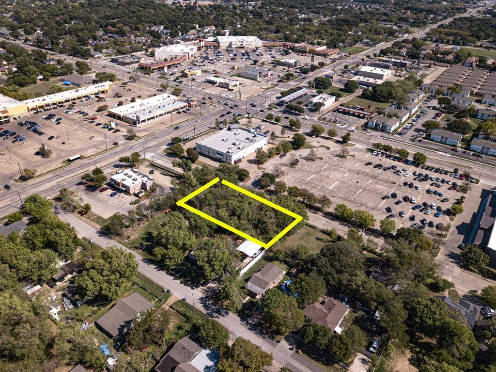 1233 Barredo Street, Dallas, TX 75217
