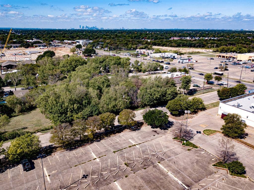 1233 Barredo Street, Dallas, TX 75217