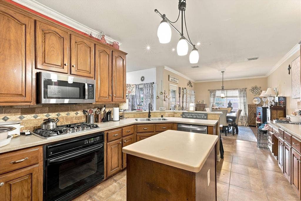1906 Chapel Cove, Rowlett, TX 75088 1906 Chapel Cove, Rowlett, TX 75088