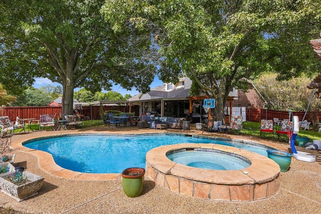 1906 Chapel Cove, Rowlett, TX 75088 1906 Chapel Cove, Rowlett, TX 75088
