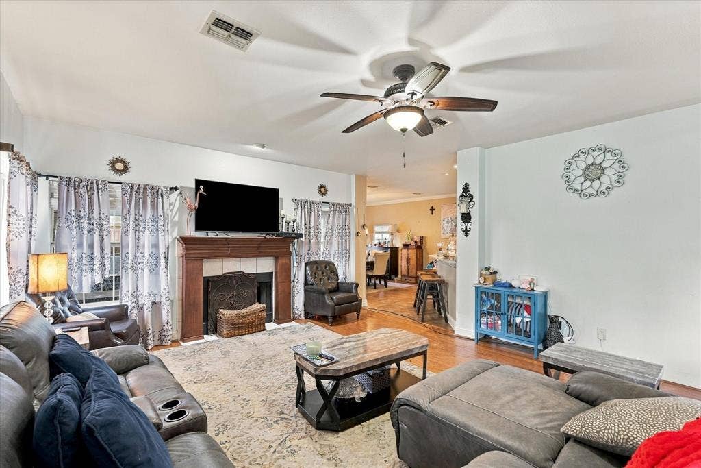 1906 Chapel Cove, Rowlett, TX 75088 Clean and convenient gas fire place!
