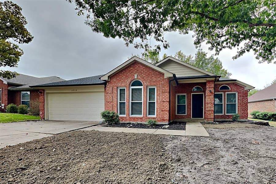 Property photo for 5932 Hillview Drive, Watauga, TX