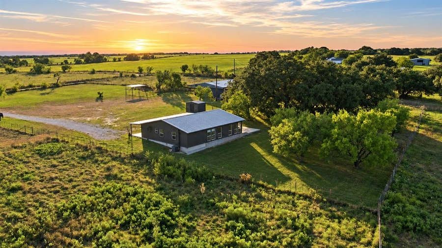 Property photo for 951 County Road 347, Dublin, TX