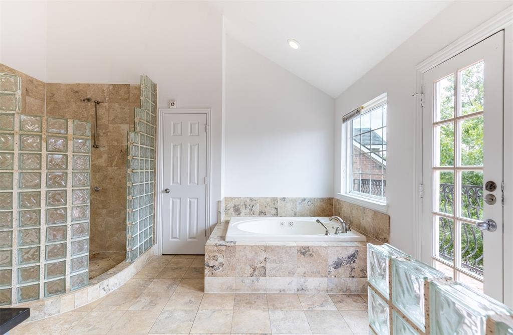 5713 Lewis Street, Dallas, TX 75206 5713 Lewis Street, Dallas, TX 75206