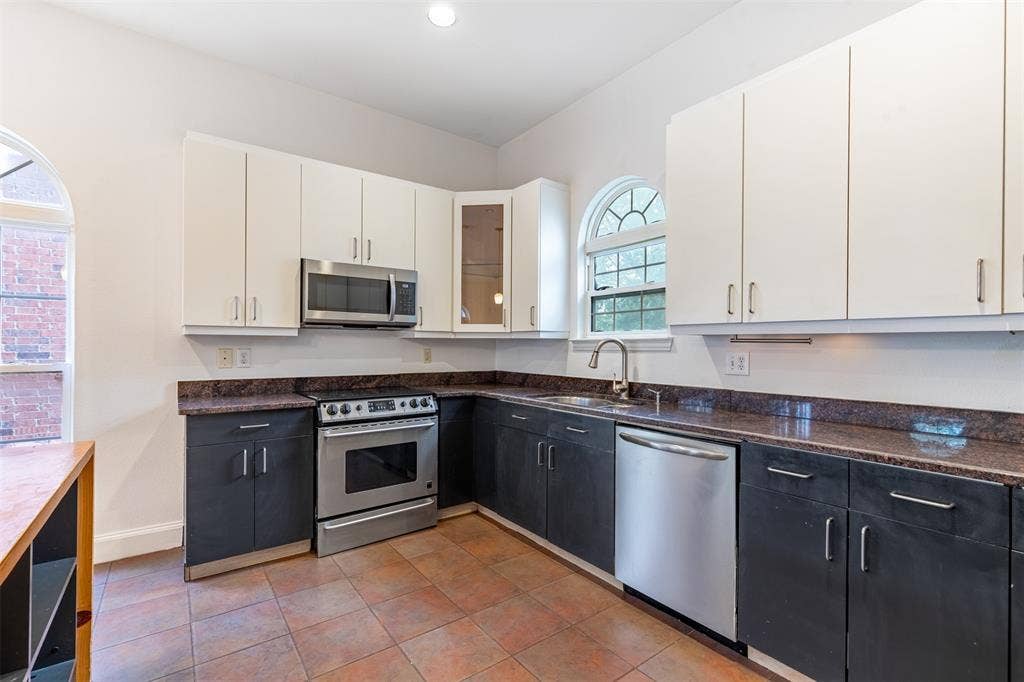 5713 Lewis Street, Dallas, TX 75206 5713 Lewis Street, Dallas, TX 75206