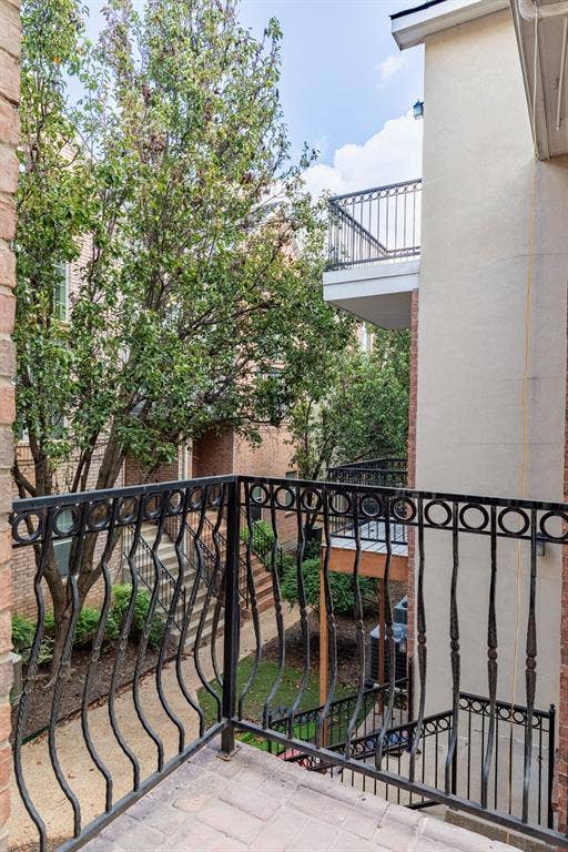 5713 Lewis Street, Dallas, TX 75206 Balcony off the living room