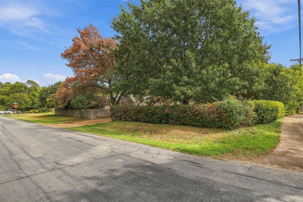1403 Tranquilla Drive, Dallas, TX 75218