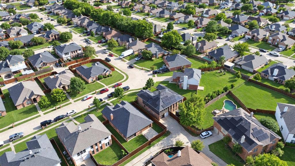 125 Lanshire Drive, Rockwall, TX 75032 125 Lanshire Drive, Rockwall, TX 75032