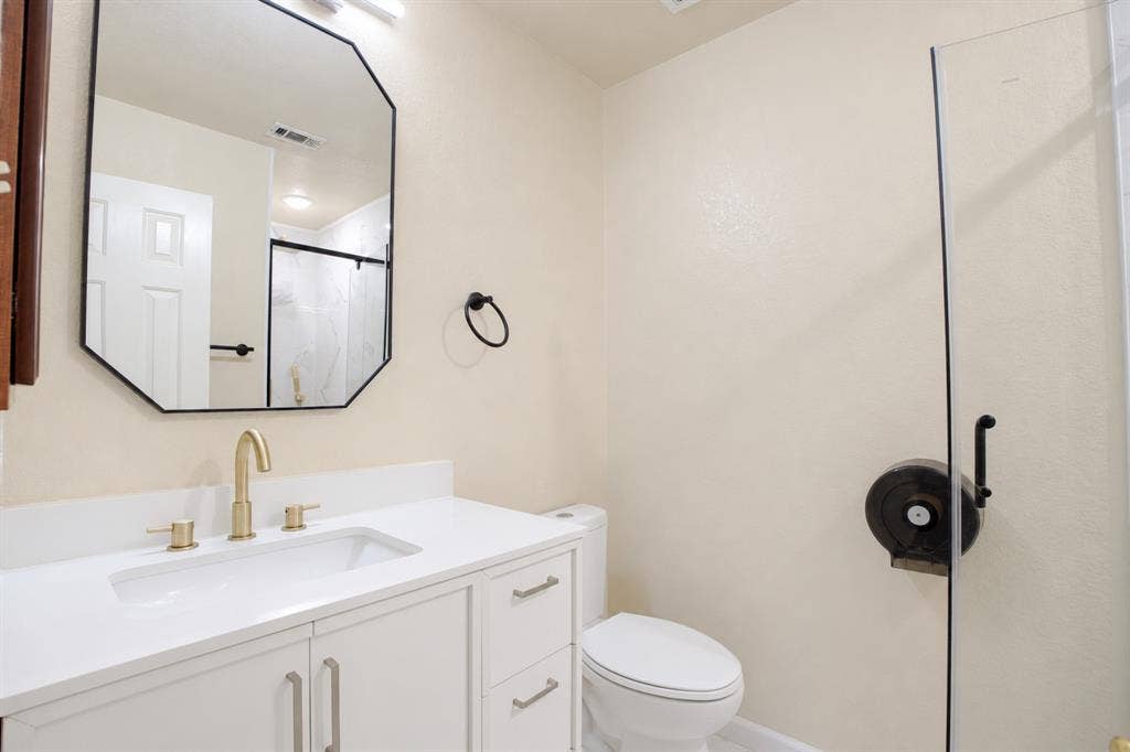 125 Lanshire Drive, Rockwall, TX 75032 125 Lanshire Drive, Rockwall, TX 75032
