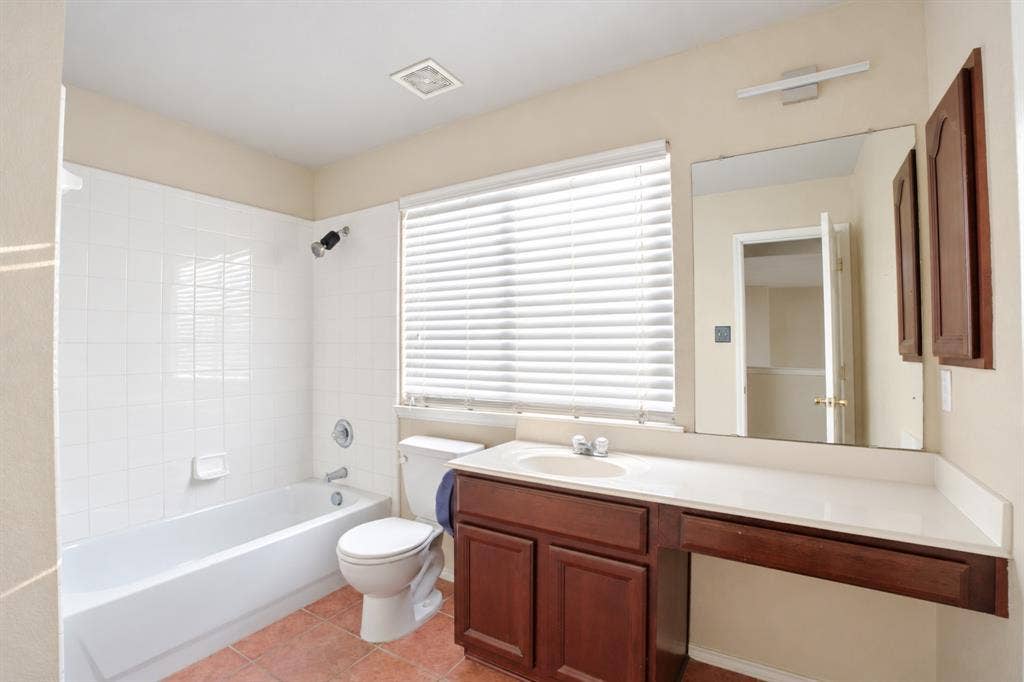 125 Lanshire Drive, Rockwall, TX 75032 125 Lanshire Drive, Rockwall, TX 75032