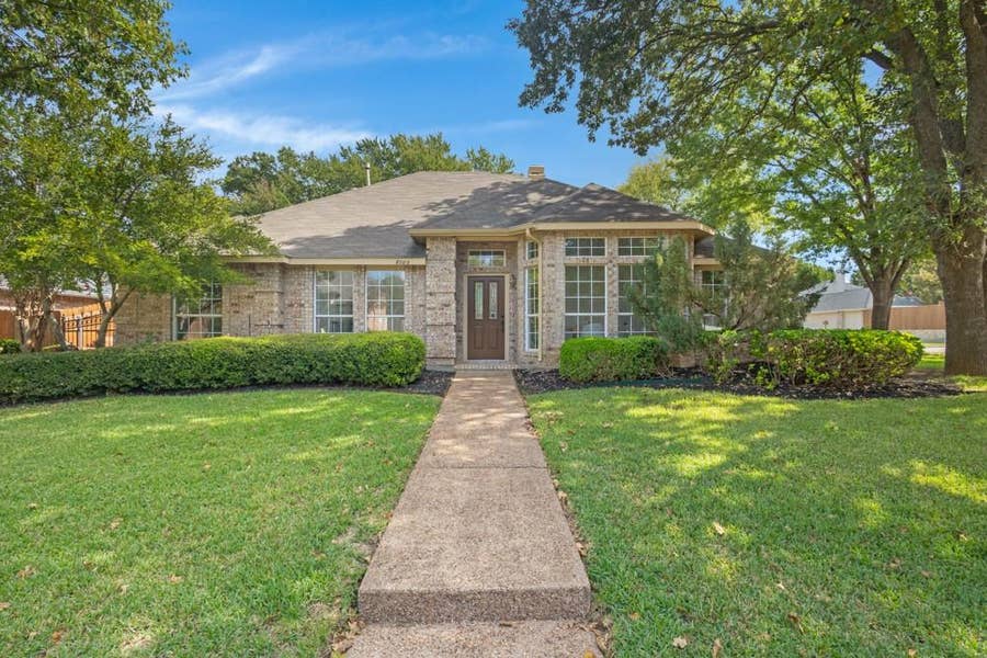 Property photo for 8000 Arlie Lane, North Richland Hills, TX