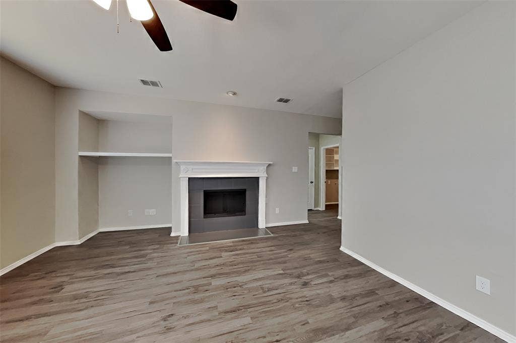 4710 Lincolnshire Drive, Grand Prairie, TX 75052