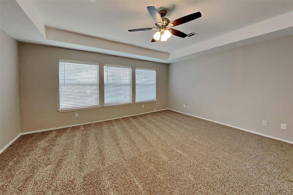 4710 Lincolnshire Drive, Grand Prairie, TX 75052