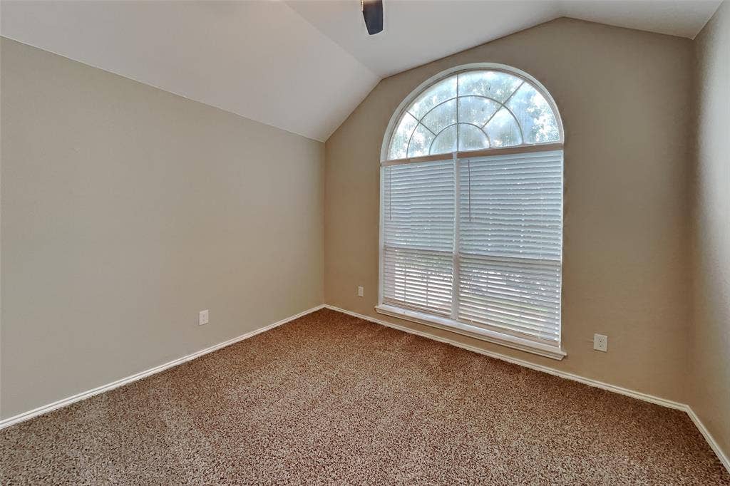 4710 Lincolnshire Drive, Grand Prairie, TX 75052