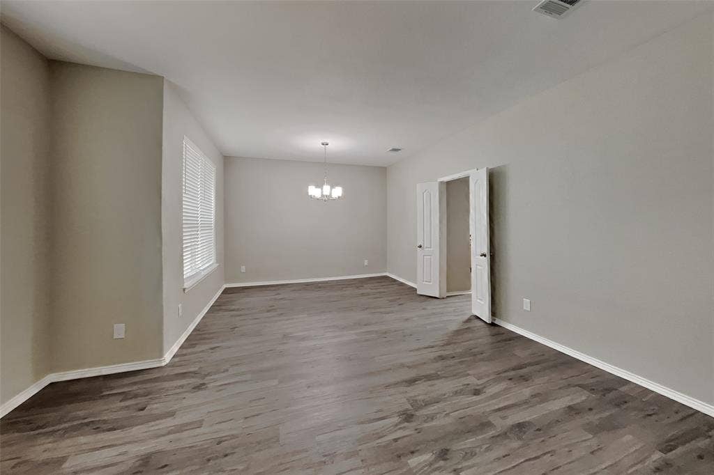 4710 Lincolnshire Drive, Grand Prairie, TX 75052
