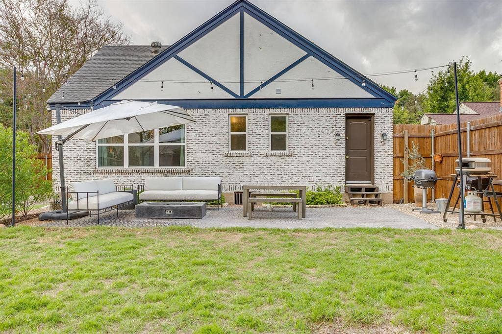 2711 Scott Avenue, Fort Worth, TX 76103 2711 Scott Avenue, Fort Worth, TX 76103