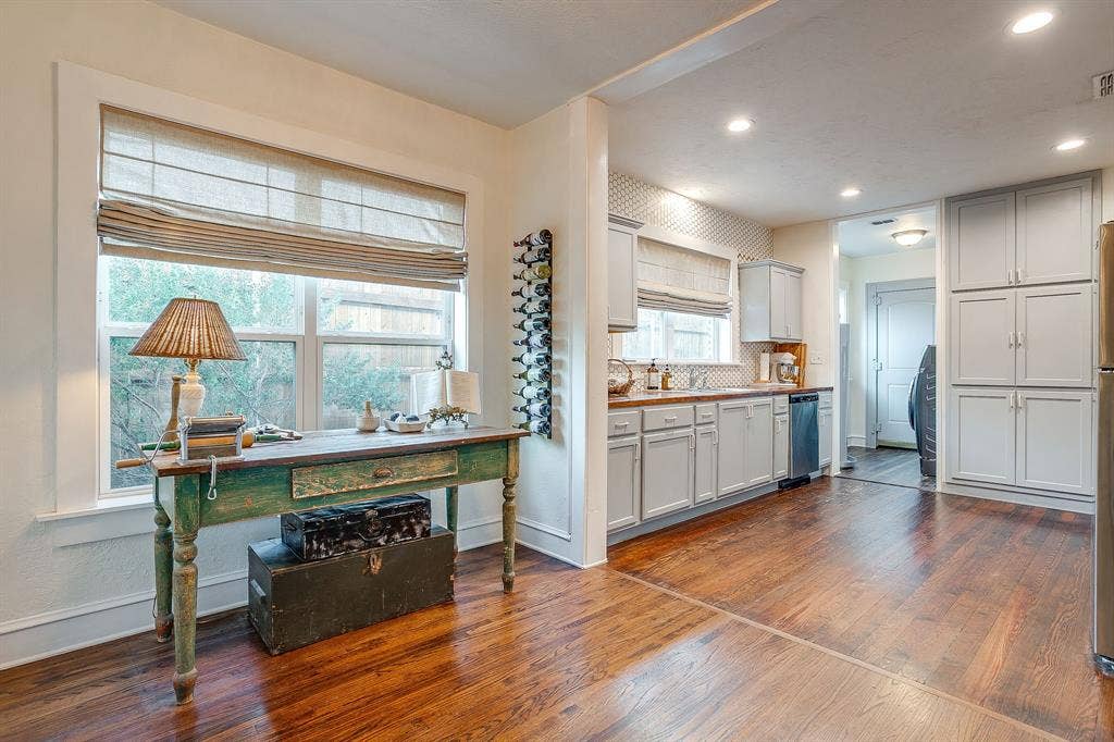2711 Scott Avenue, Fort Worth, TX 76103 2711 Scott Avenue, Fort Worth, TX 76103