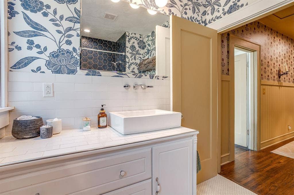 2711 Scott Avenue, Fort Worth, TX 76103 2711 Scott Avenue, Fort Worth, TX 76103