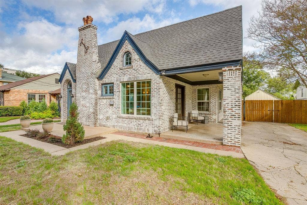 2711 Scott Avenue, Fort Worth, TX 76103 2711 Scott Avenue, Fort Worth, TX 76103