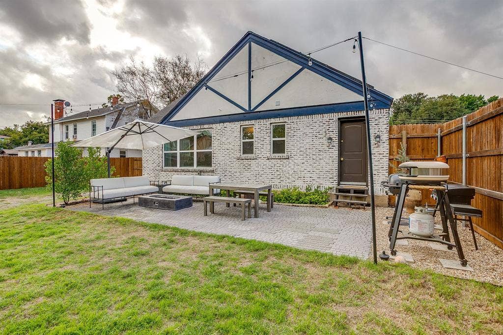 2711 Scott Avenue, Fort Worth, TX 76103 2711 Scott Avenue, Fort Worth, TX 76103