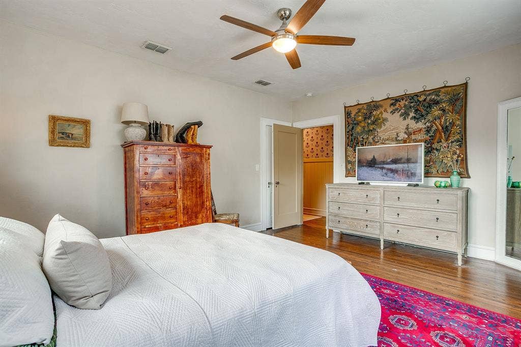 2711 Scott Avenue, Fort Worth, TX 76103 2711 Scott Avenue, Fort Worth, TX 76103