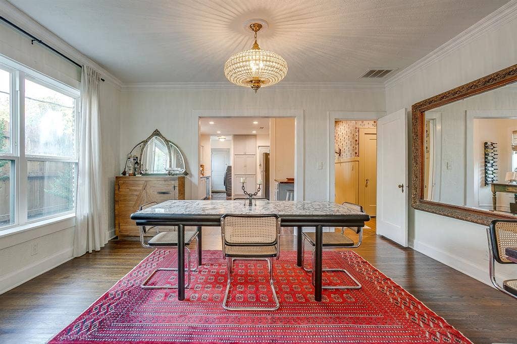 2711 Scott Avenue, Fort Worth, TX 76103 2711 Scott Avenue, Fort Worth, TX 76103