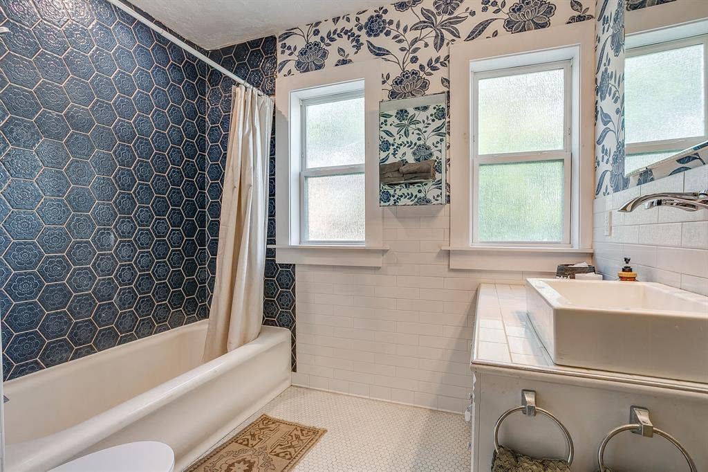 2711 Scott Avenue, Fort Worth, TX 76103 2711 Scott Avenue, Fort Worth, TX 76103