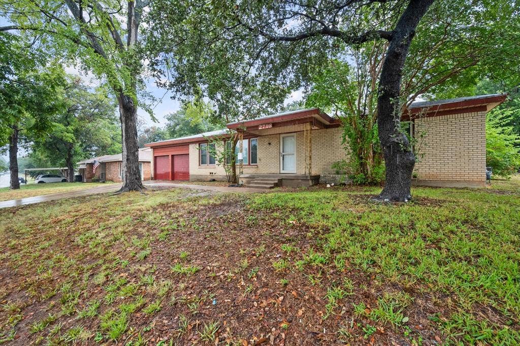 2716 Scruggs Park Drive, Richland Hills, TX 76118