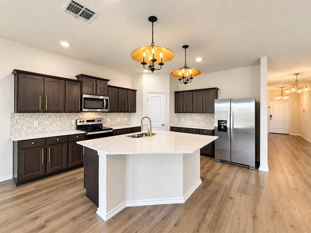 147 Mapleoak Drive, Caddo Mills, TX 75135