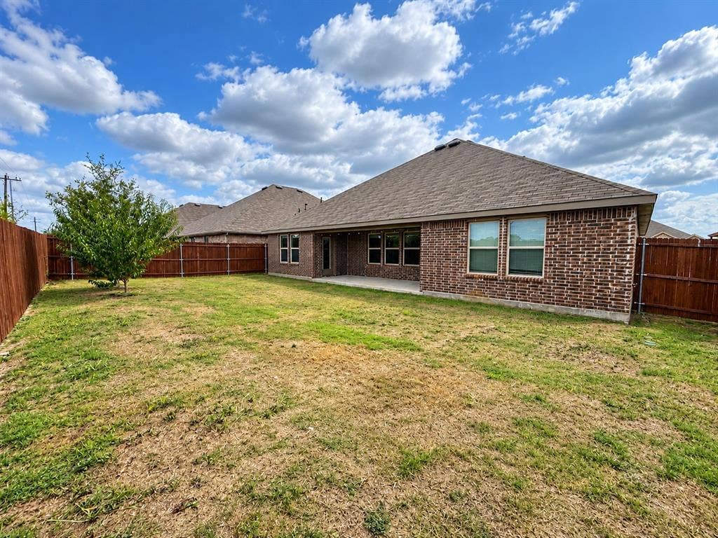 147 Mapleoak Drive, Caddo Mills, TX 75135