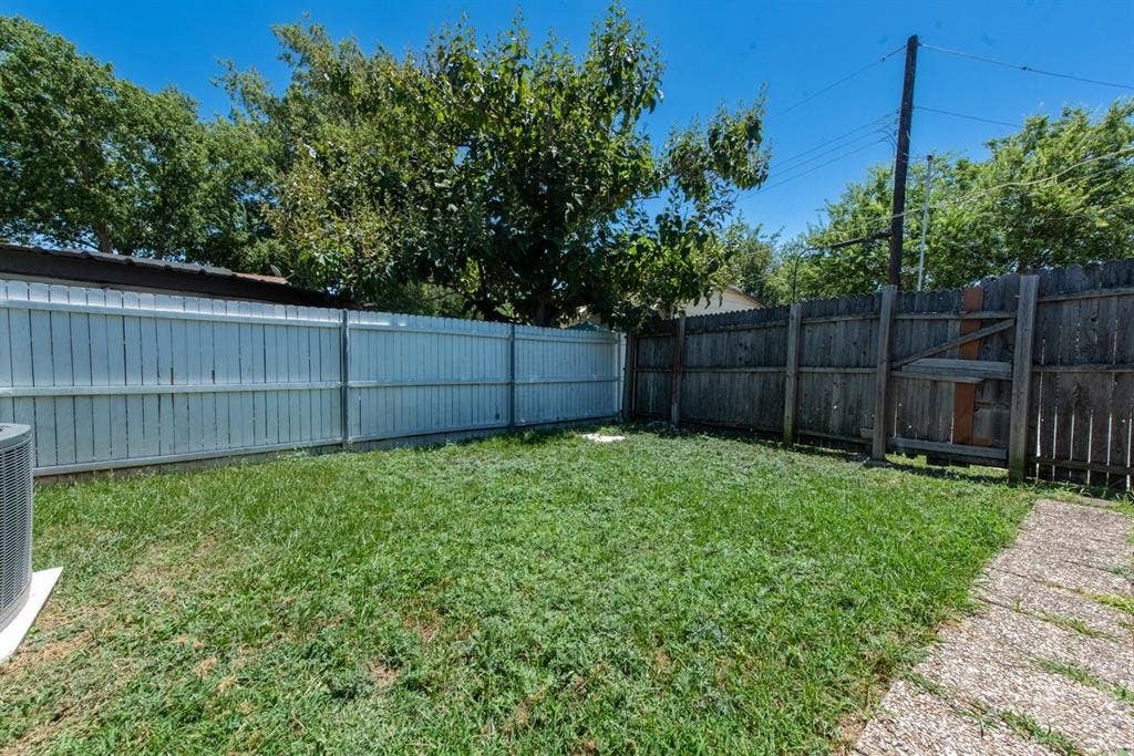 4430 Windsor Drive, Garland, TX 75042 4430 Windsor Drive, Garland, TX 75042