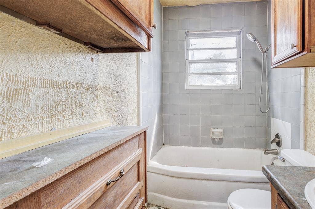 124 Rio Rita Drive, Garland, TX 75040 124 Rio Rita Drive, Garland, TX 75040